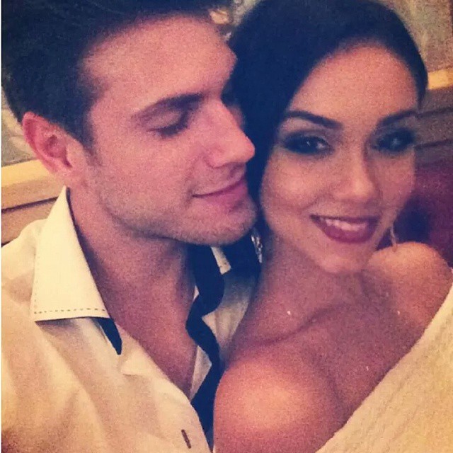 10 Potret gantengnya si satpam stasiun, bikin cewek betah berdesakan