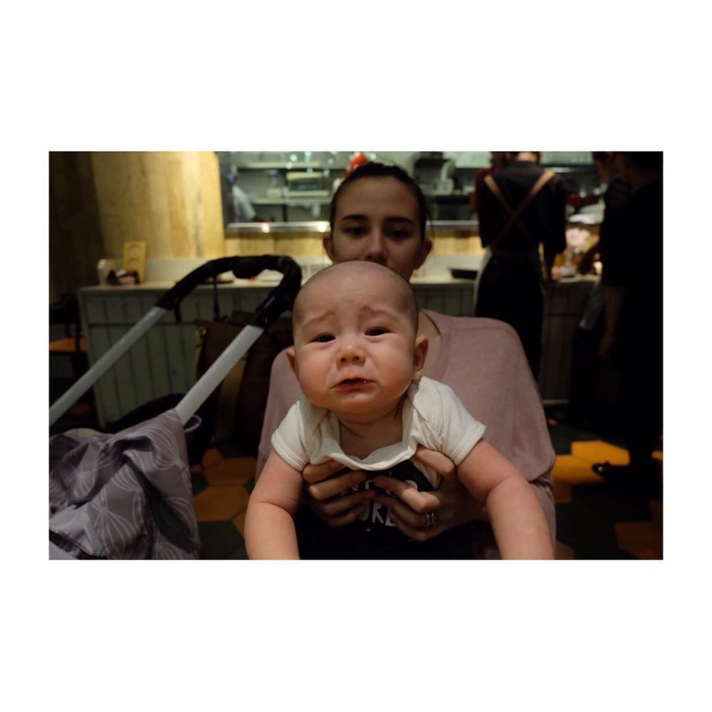 Ekspresi 6 anak selebriti saat menangis ini bikin makin gemes