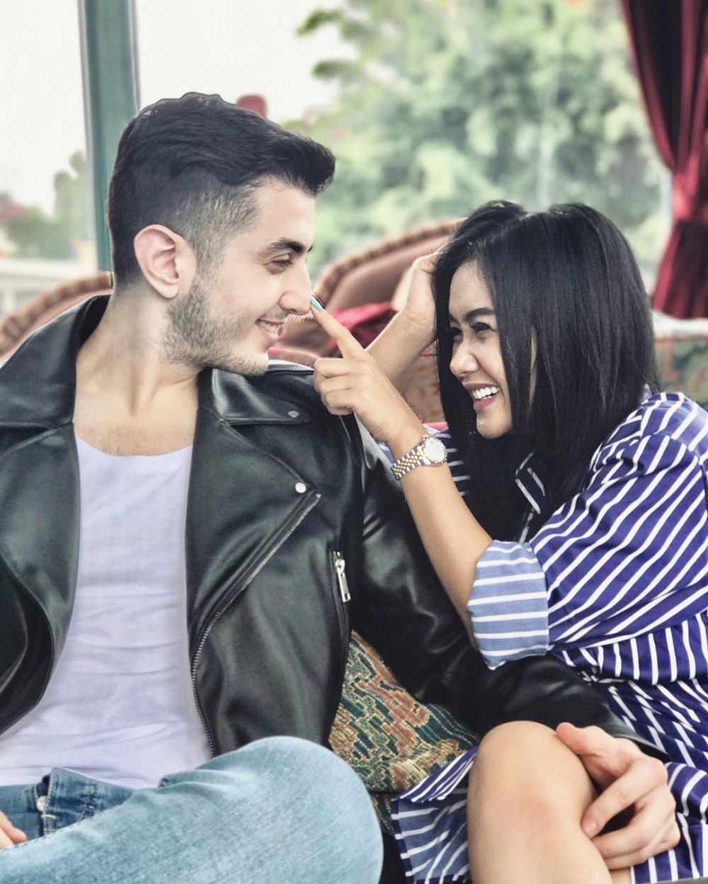 Resmi putus, ini 9 momen kilas balik kemesraan Cita Citata dan Ardavan