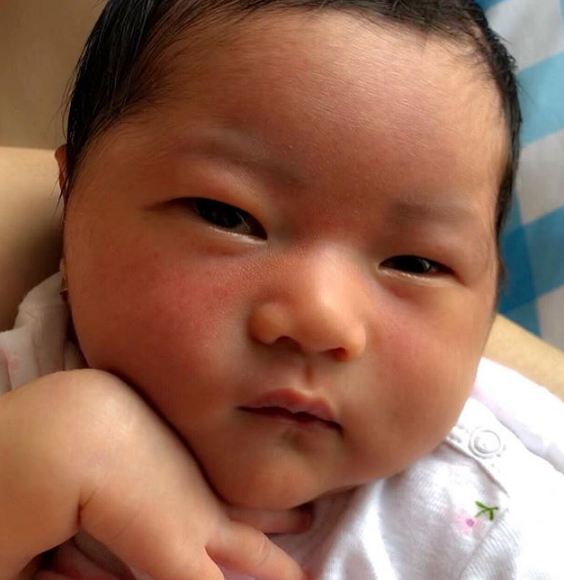 Potret baby Gaia, putri Aliya yang mirip banget dengan Ani Yudhoyono