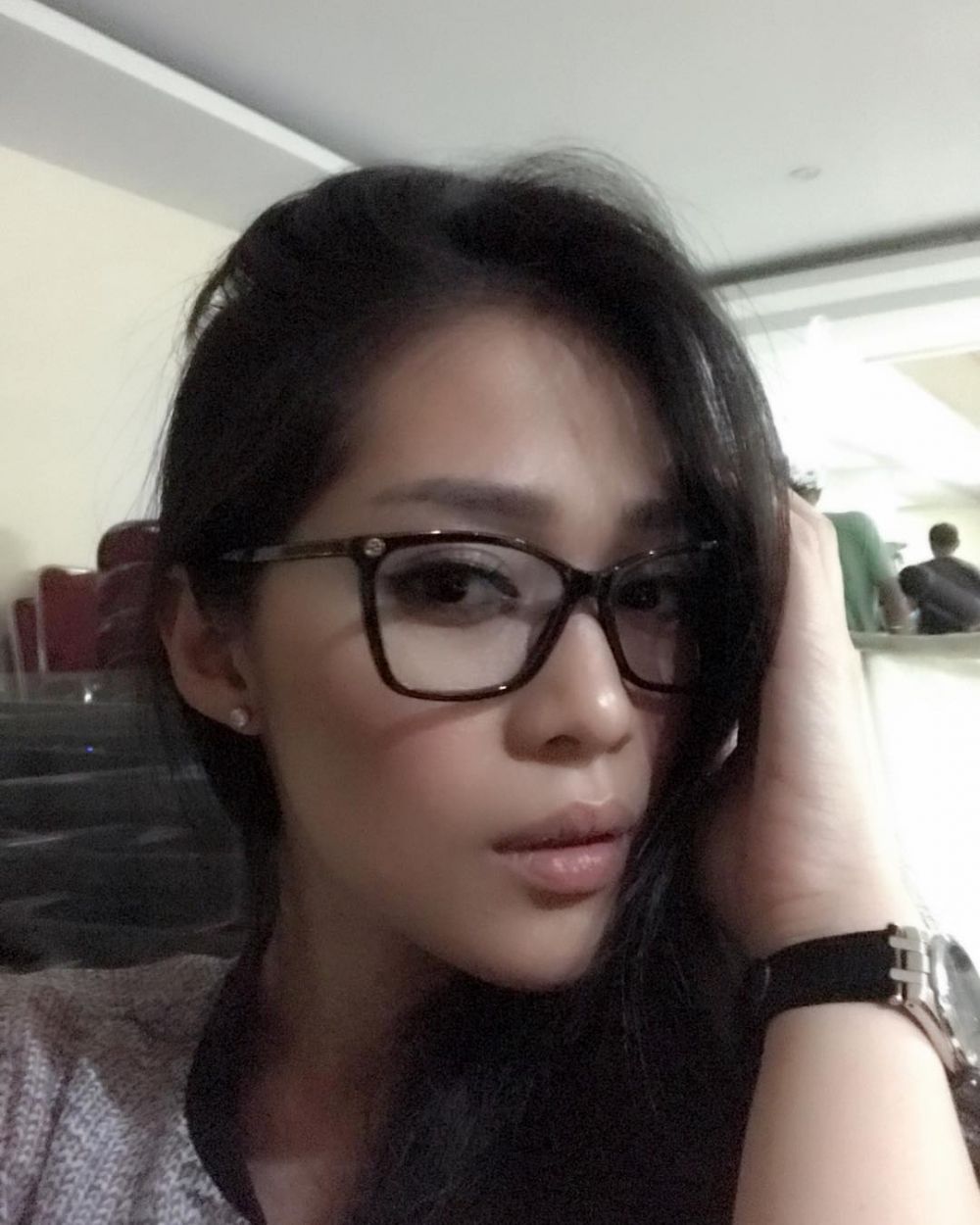 6 Seleb cantik ini mengaku tak suka pakai makeup, tampil natural