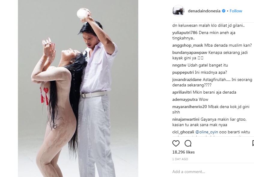 Berpose 'menantang', 10 postingan Denada ini dikritik habis-habisan