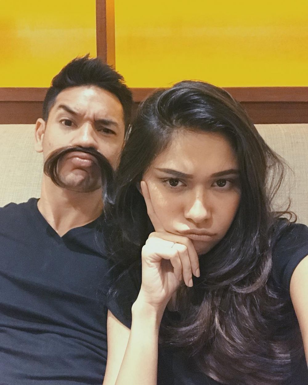 Masih kayak ABG, begini 8 potret kemesraan Nana Mirdad & Andrew White