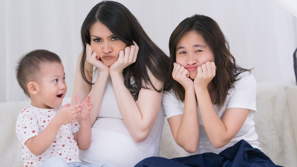 10 Potret persahabatan Donita dan Gritte Agatha yang kayak kakak adik