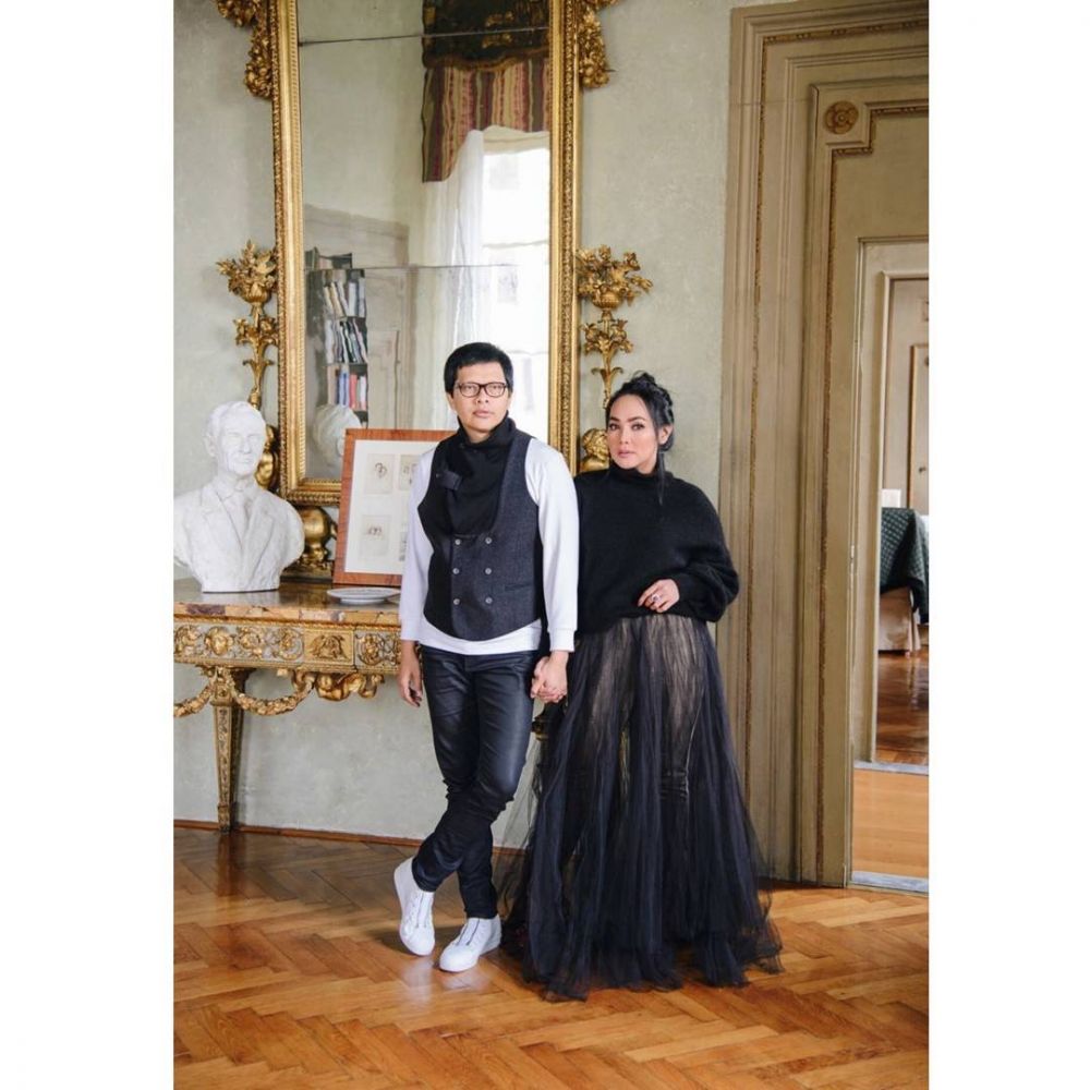 7 Momen romantis Armand Maulana & Dewi Gita rayakan anniversary ke-24