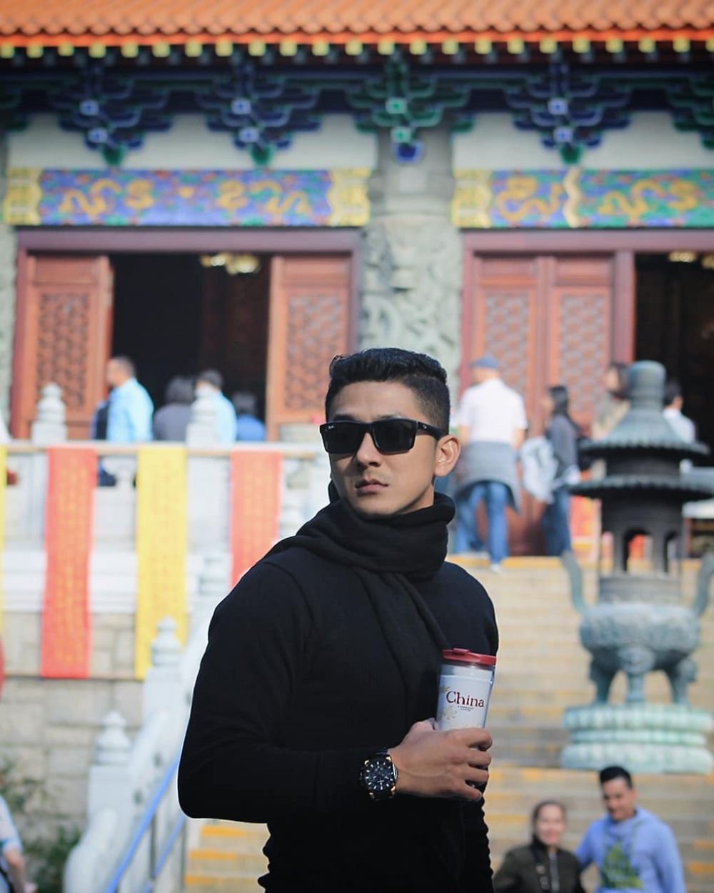 10 Pesona Dhuha Fatih, anggota TNI ganteng yang doyan traveling