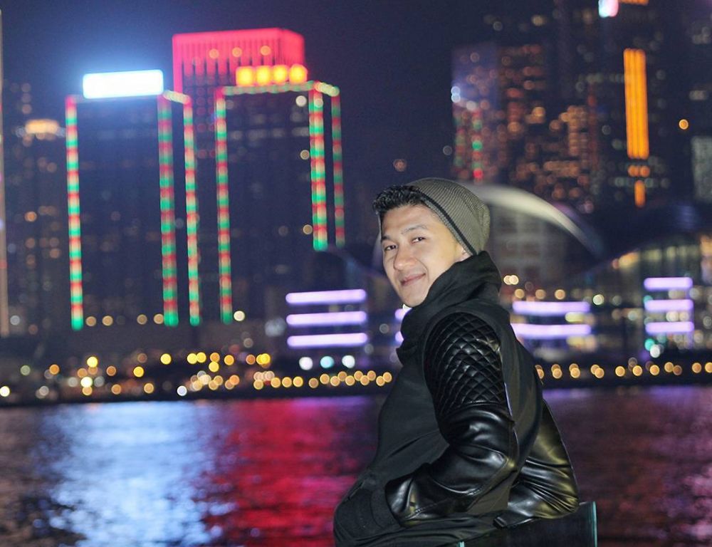 10 Pesona Dhuha Fatih, anggota TNI ganteng yang doyan traveling