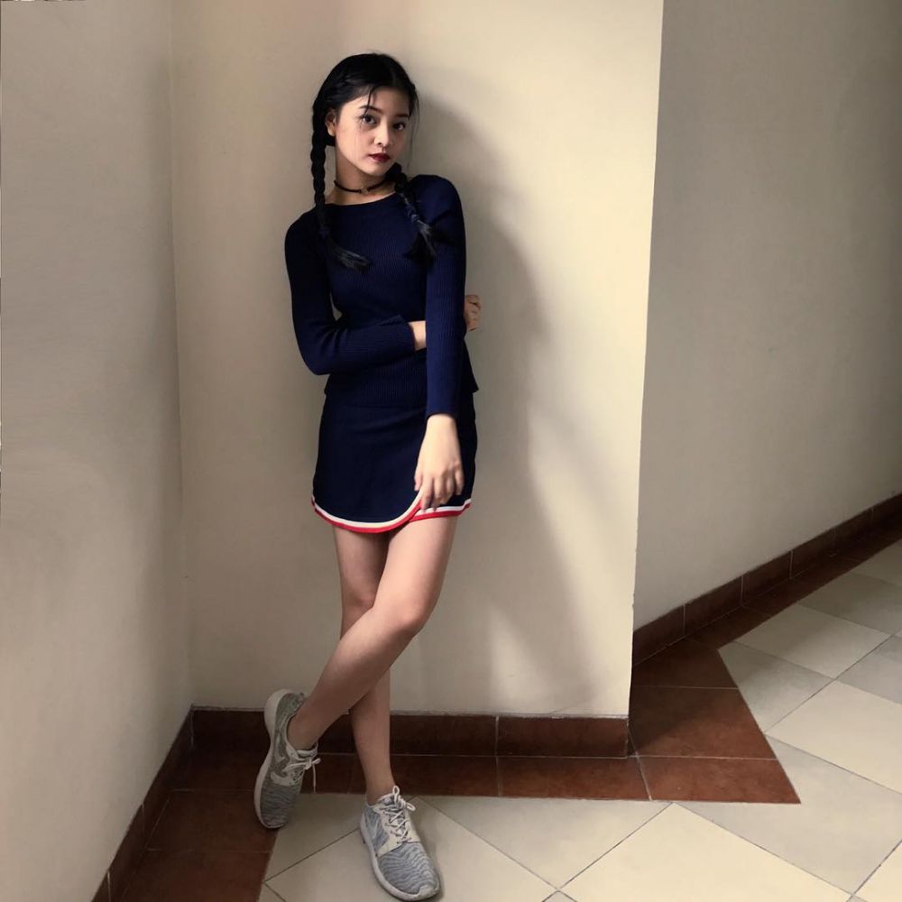 10 Pesona Yoriko Angeline, pemeran Wati dalam film Dilan 1990