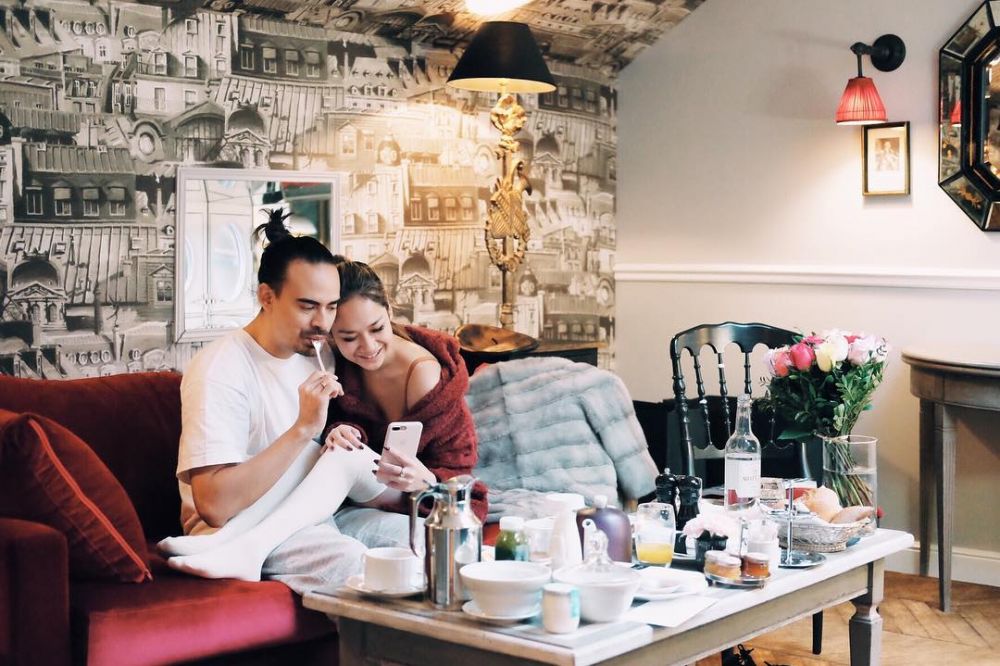 10 Potret harmonis keluarga Bunga Citra Lestari, family goals banget!