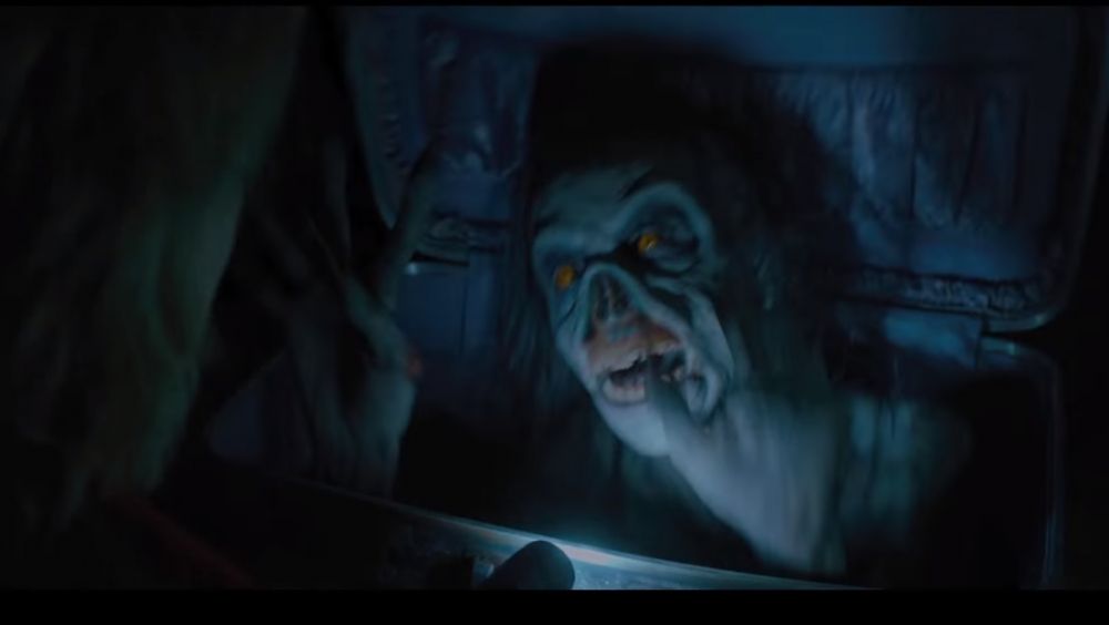7 Beda gaya akting Javier Botet di film Insidious vs Conjuring