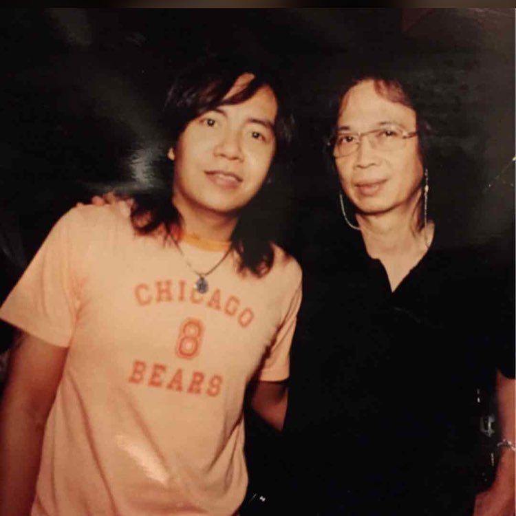 10 Bukti penampilan Ari Lasso tak pernah berubah, awet muda banget!