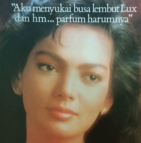 Jadi ikon kecantikan, 10 penampilan Ida Iasha ini tak lekang waktu