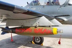 TNI AU pamer bom 'Bojoku Galak, respons warganet bikin pengen joget