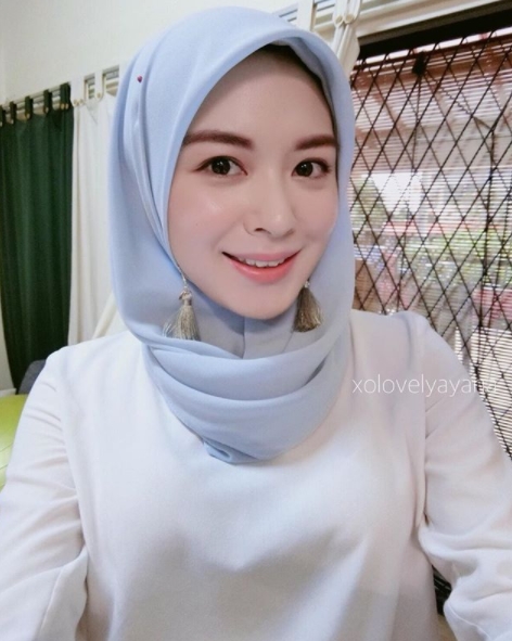 Pesona Ayana Jihye-moon, mualaf cantik mantan member girlband Korea