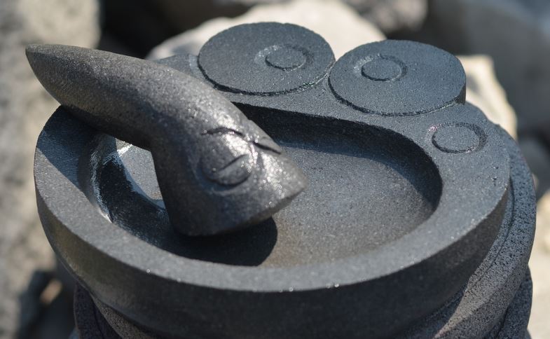 Cobek batu unik ini viral, bentuknya tokoh-tokoh kartun