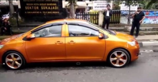 Heboh mobil bermuka dua di Bandung ditilang polisi, ini penampakannya