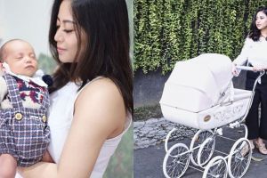 7 Gaya Rachel Venya saat momong anak, mama muda yang tetap cetar