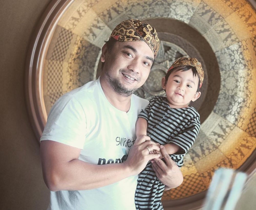 Aslinya punya nama panjang, 5 anak seleb ini panggilannya singkat