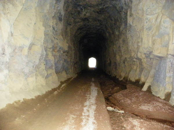 5 Terowongan yang dikenal angker dan sering memakan korban jiwa