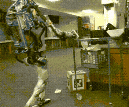 8 Aksi robot gagal ini dijamin kamu nggak kuat nahan tawa
