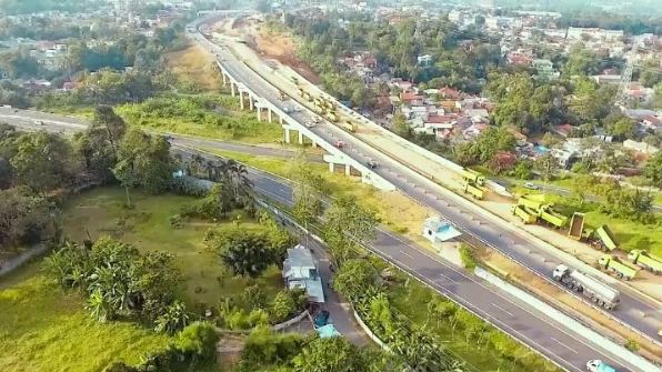 7 Jalan tol paling memukau di Indonesia, ada panorama gunung dan sawah