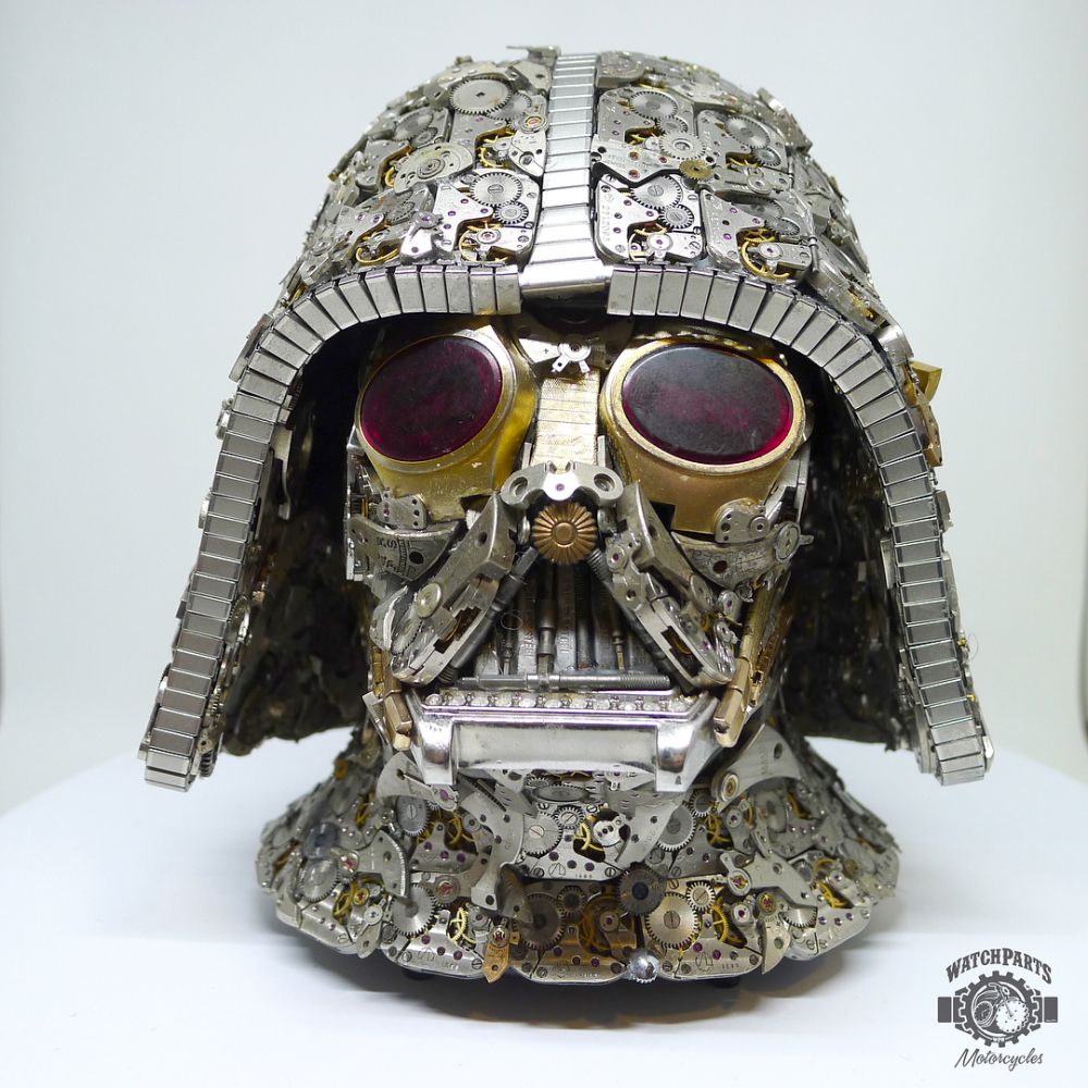 10 Patung unik ini hanya dibuat dari kumpulan jam tangan bekas, wow!