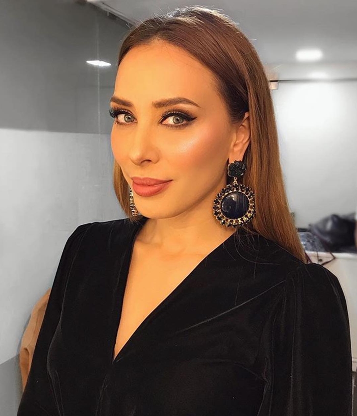10 Pesona Iulia Vantur, artis Rumania disebut calon istri Salman Khan