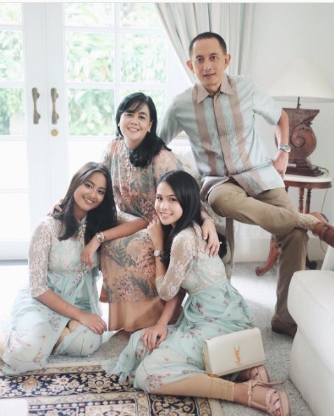 13 Ibu seleb Indonesia ini jarang terekspos, sama-sama cantik