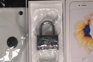 5 Kisah apes saat beli barang yang didapat malah benda mengejutkan