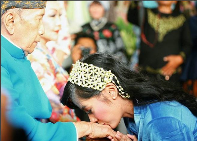 7 Momen siraman Ardina Rasti jelang pernikahan, penuh haru