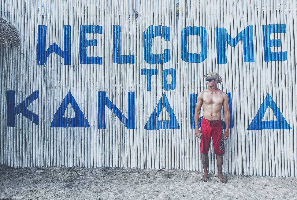 11 Seleb Tanah Air ini suka pamer dada bidang, bikin fans kesengsem