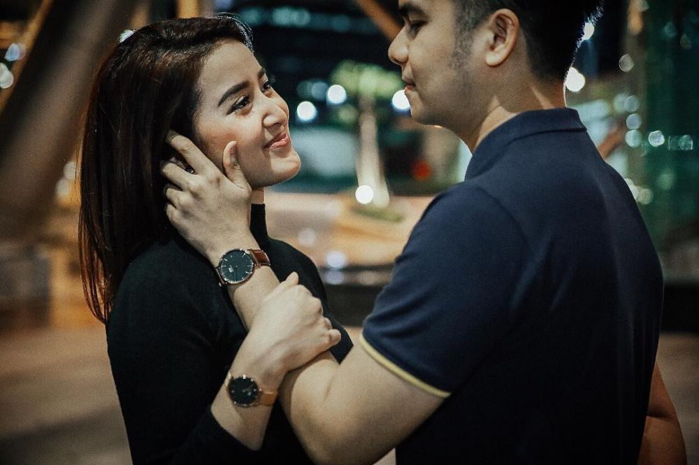 10 Momen romantis Handika Pratama-Rosiana, couple favorit warganet