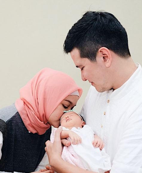 7 Momen akikah anak Haykal Kamil dan Tantri Namirah, penuh rasa syukur