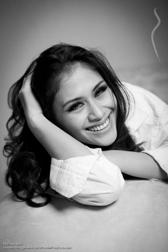 7 Potret Marissa Aziz, istri Ovy /rif yang disebut mirip Ayu Ting Ting