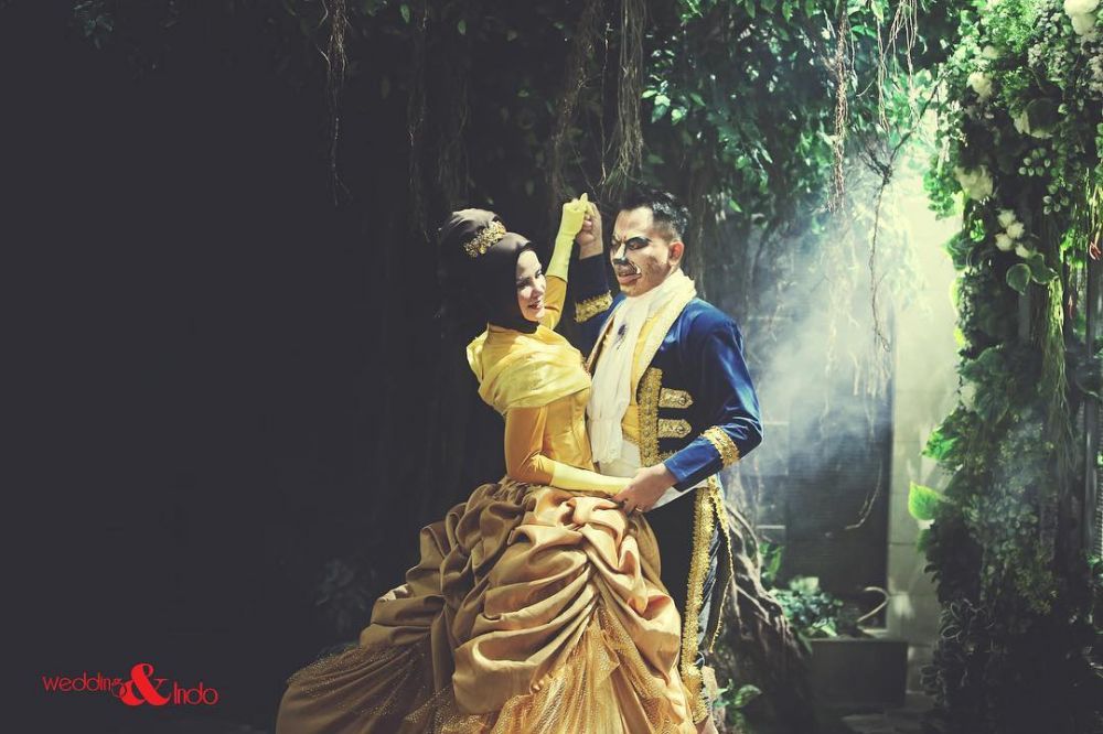 Prewedding lagi, Angel Lelga & Vicky pakai tema Beauty and The Beast