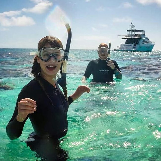 Resmi tunangan, ini 7 potret mesra Ed Sheeran dan Cherry Seaborn