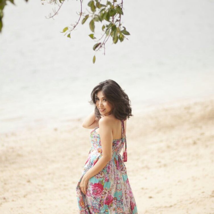 10 Potret Wanda Ponika, pengusaha perhiasan yang gayanya bak ABG