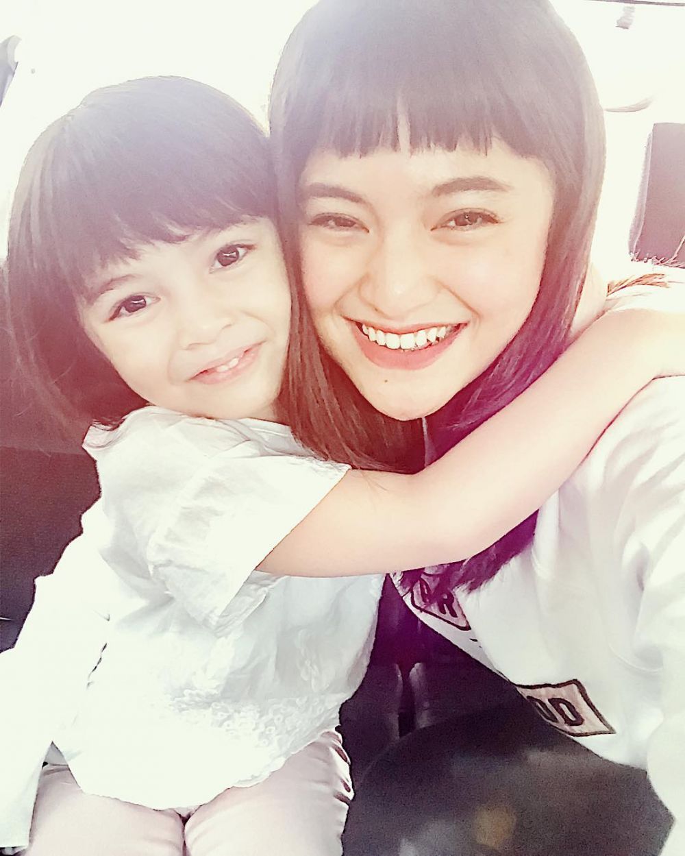 Disebut kayak kakak-adik, ini 10 potret kebersamaan Marshanda & Sienna