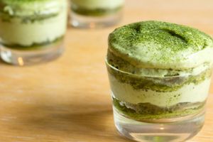 Bosan sama tiramisu yang gitu-gitu aja? Yuk coba bikin matchamisu  