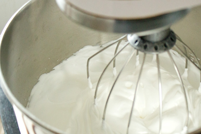 Bosan sama tiramisu yang gitu-gitu aja? Yuk coba bikin matchamisu