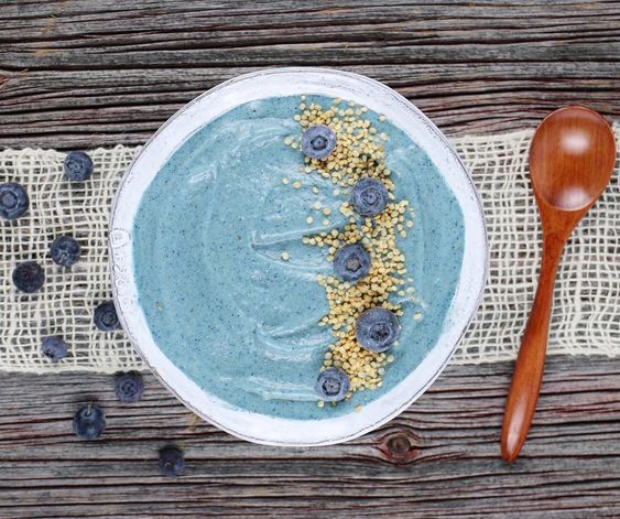 5 Kreasi blue matcha, minuman kekinian yang lagi hits di media sosial