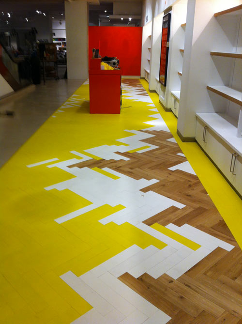 10 Kreasi motif lantai saling tabrak ini unik dan kreatif