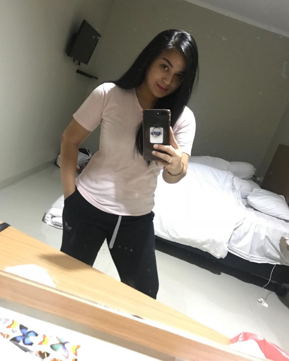 Dulu tampil full makeup, ini 10 foto  Juwita Bahar tanpa riasan tebal