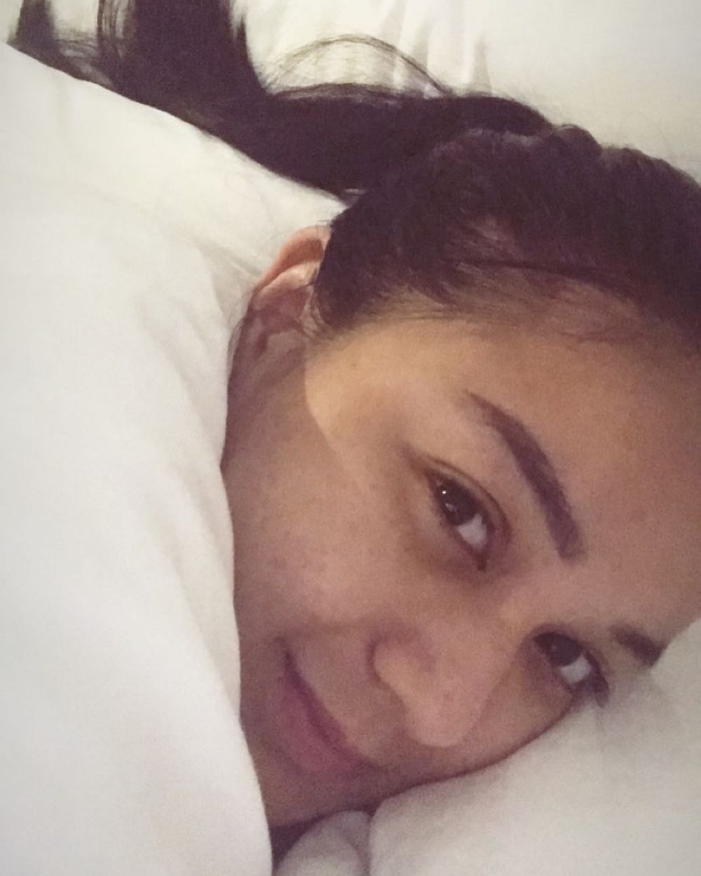 Dulu tampil full makeup, ini 10 foto  Juwita Bahar tanpa riasan tebal