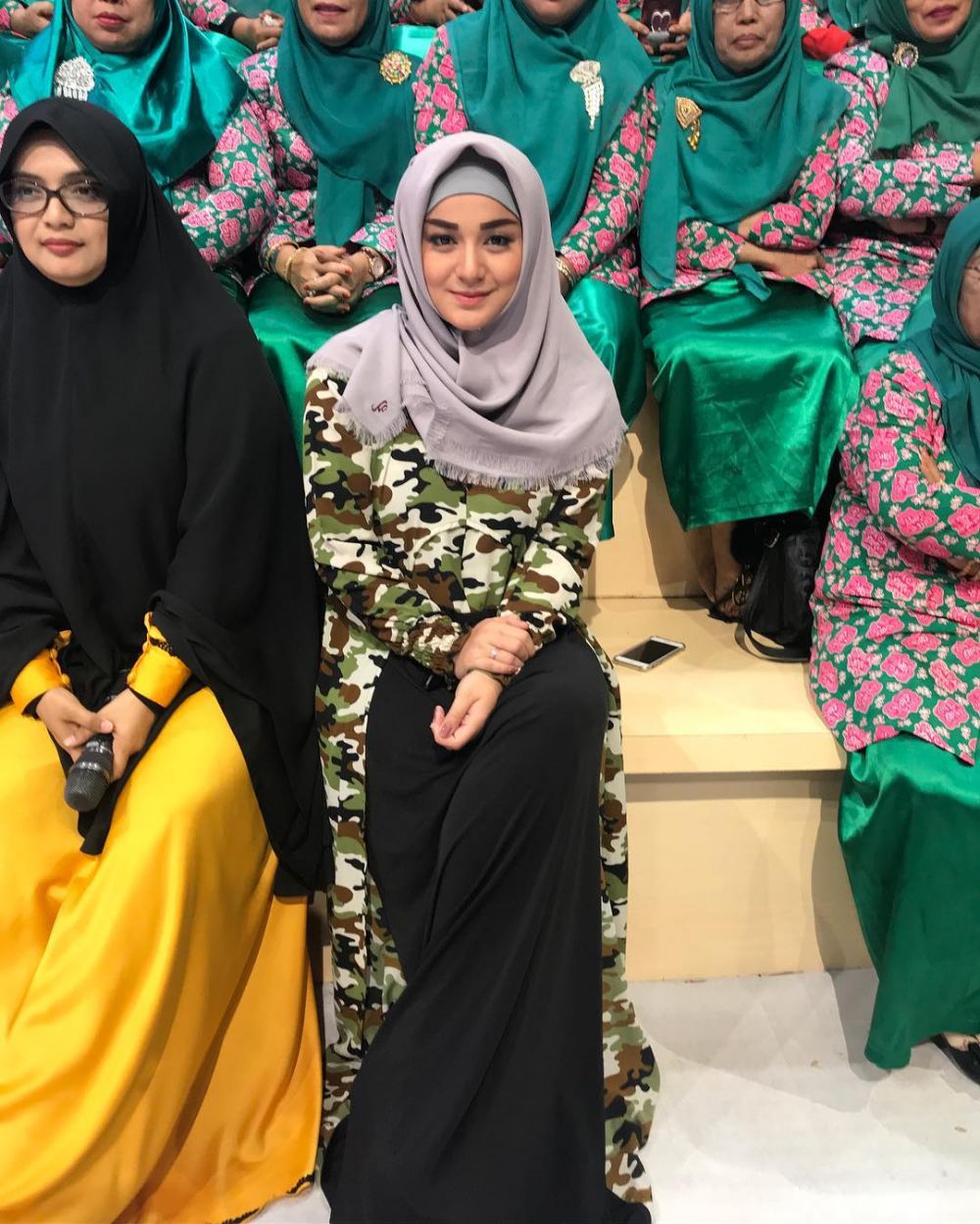 Dulu tampil full makeup, ini 10 foto  Juwita Bahar tanpa riasan tebal