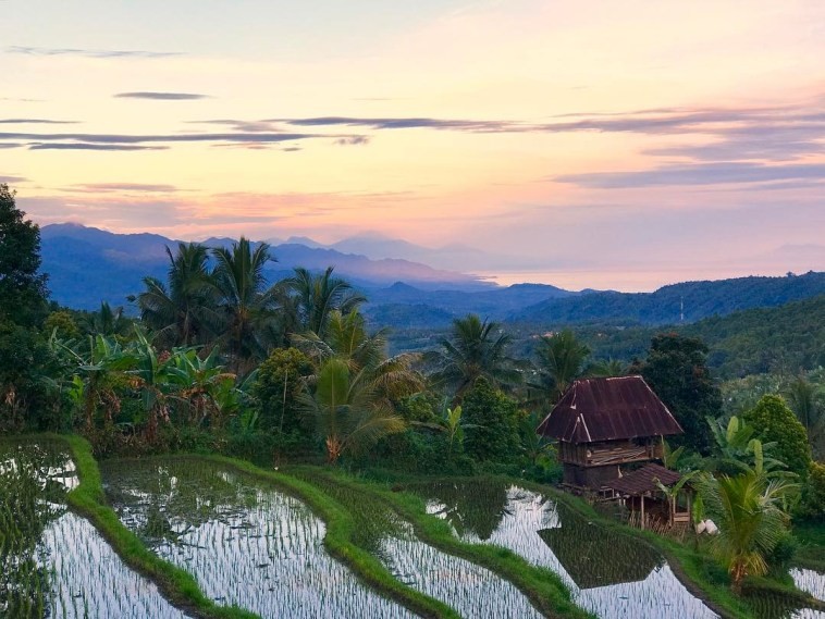 Tak cuma pantai, 7 spot wisata Bali ini bikin travelingmu makin syahdu