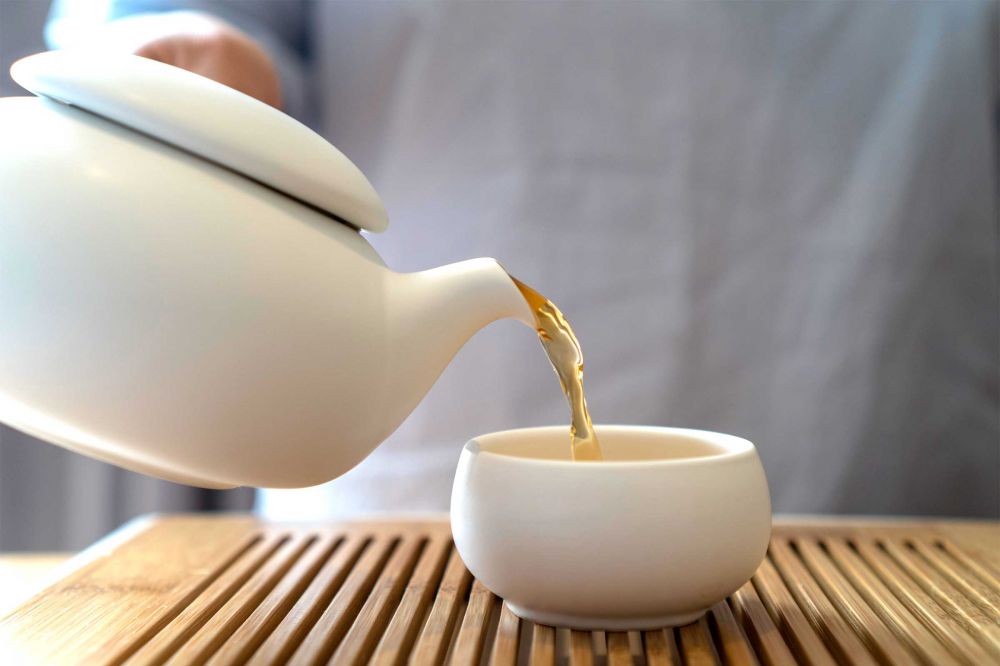 10 Jenis teh ini bisa bantu kamu turunin berat badan lho