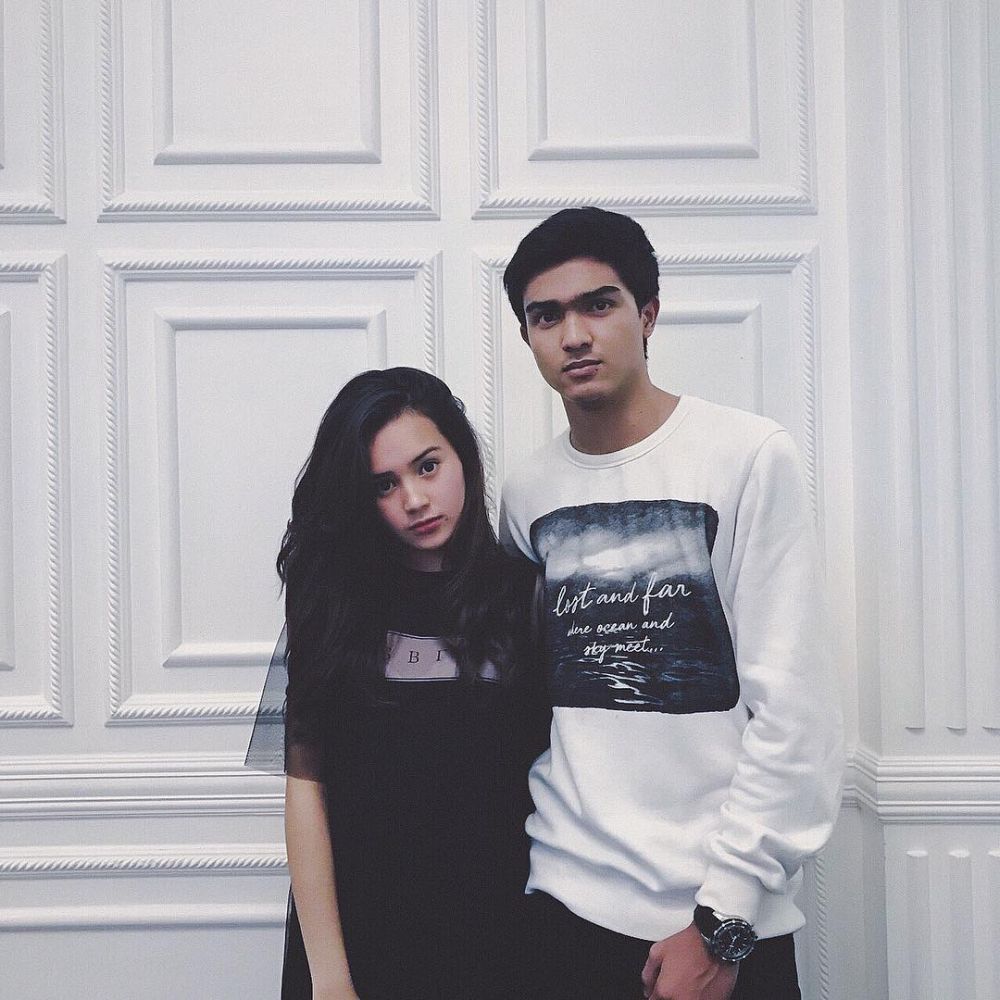 10 Potret Teuku Atha, kakak yang sering dikira pacar Beby Tsabina