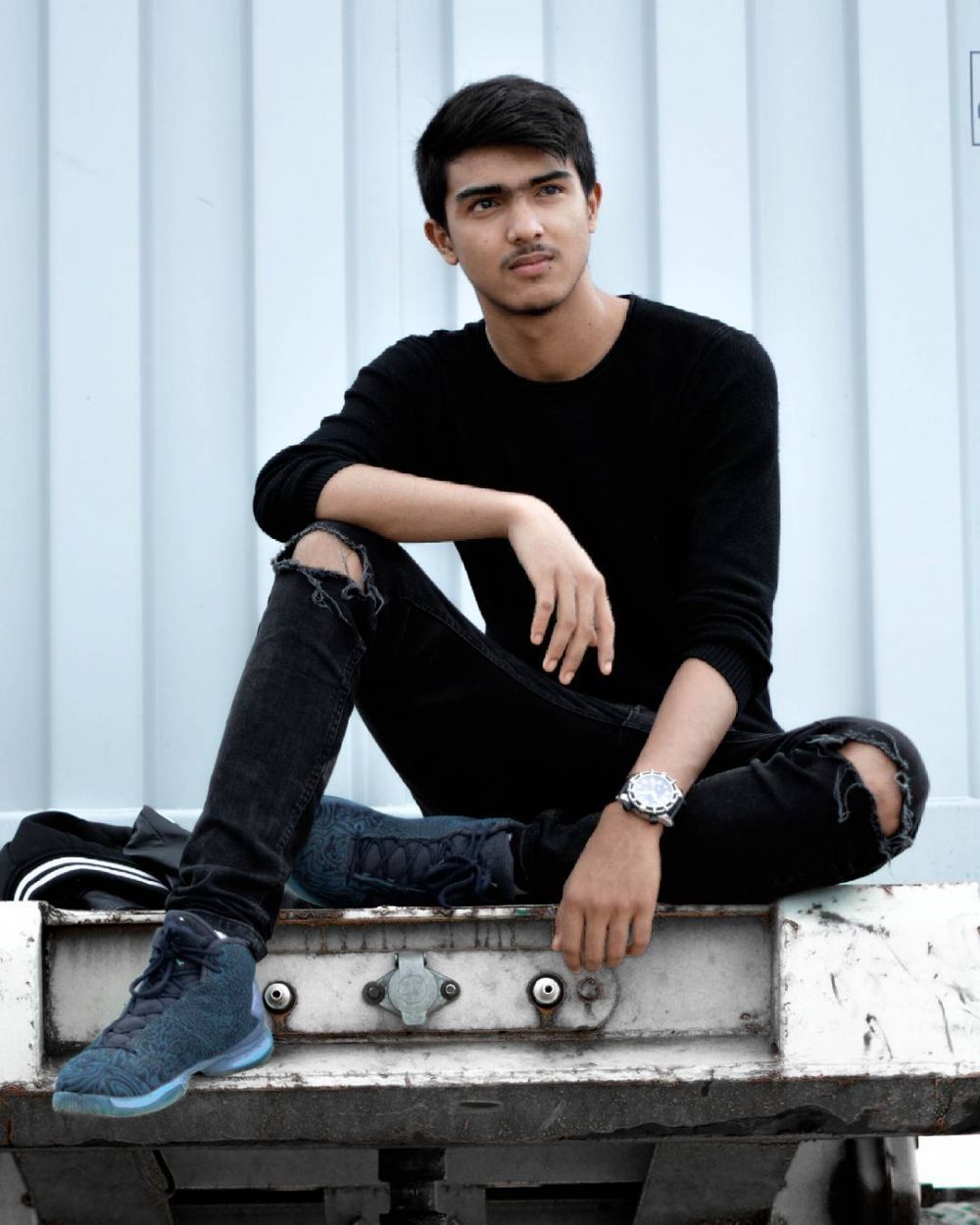 10 Potret Teuku Atha, kakak yang sering dikira pacar Beby Tsabina