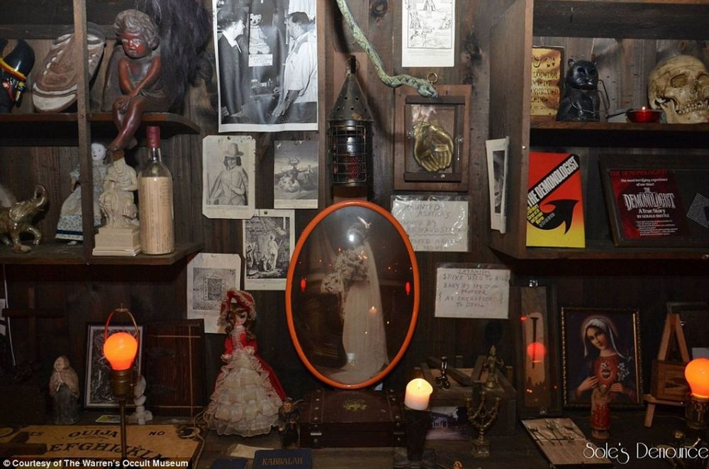 13 Potret seramnya Warrens' Occult, museum benda gaib pertama di dunia